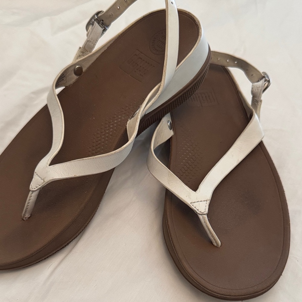 White Leather FitFlop Women's Sandals